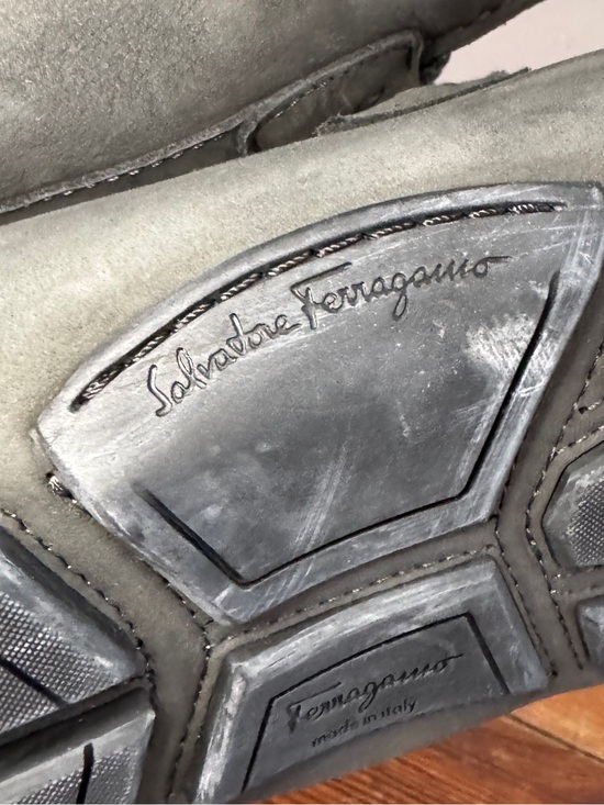 Salvatore Ferragamo Driver Loafers Ornament Gancini Detail Gray Nobuck Suede 7.5 main image 5